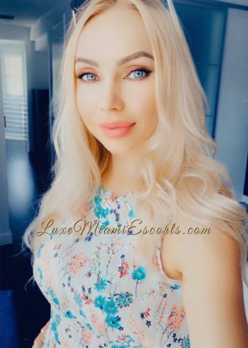 Melania - blonde Miami escort