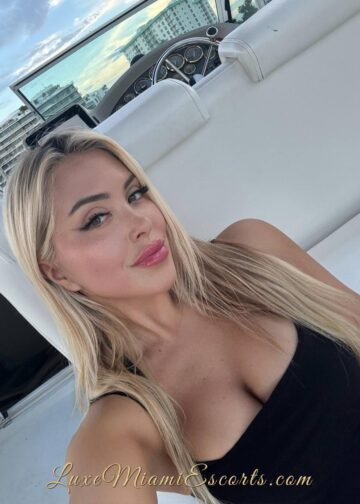 Selfie of Miami blonde escorts girl Teresa on a yacht